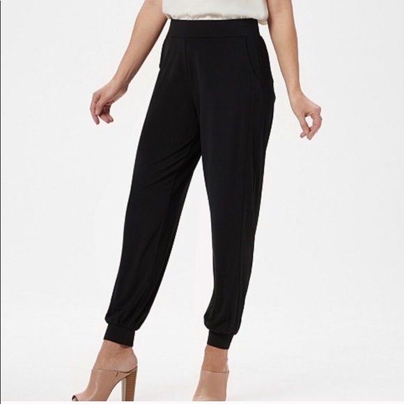 lisa rinna Pants - 😍Lisa Rinna black comfy pull on knit jogger pant